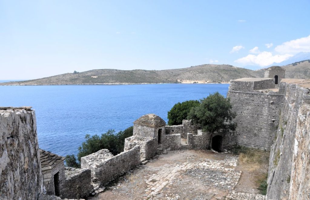 Bay of Palermo i Albania