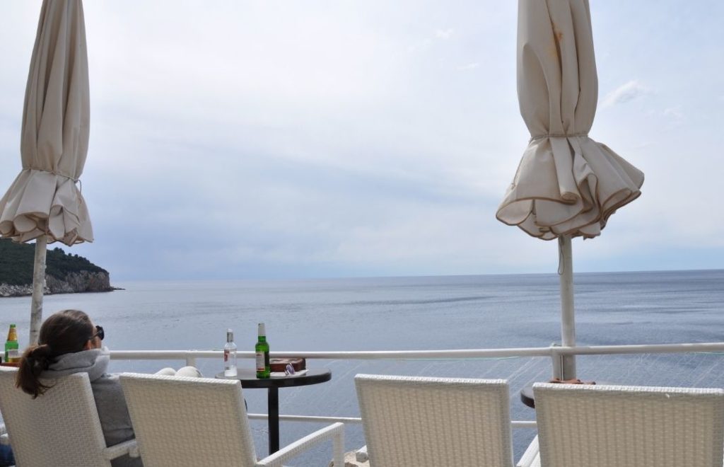 Buza Beach Bar byr på fantastisk utsikt