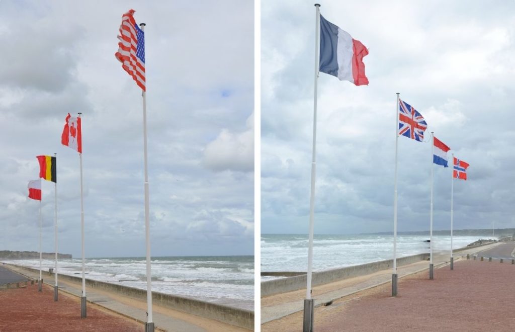 Flaggene vaier på Omaha Beach