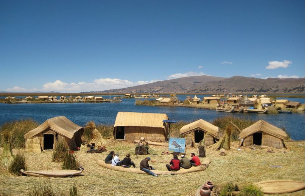 Sivøyene på Lake Titicaca er fascinerende