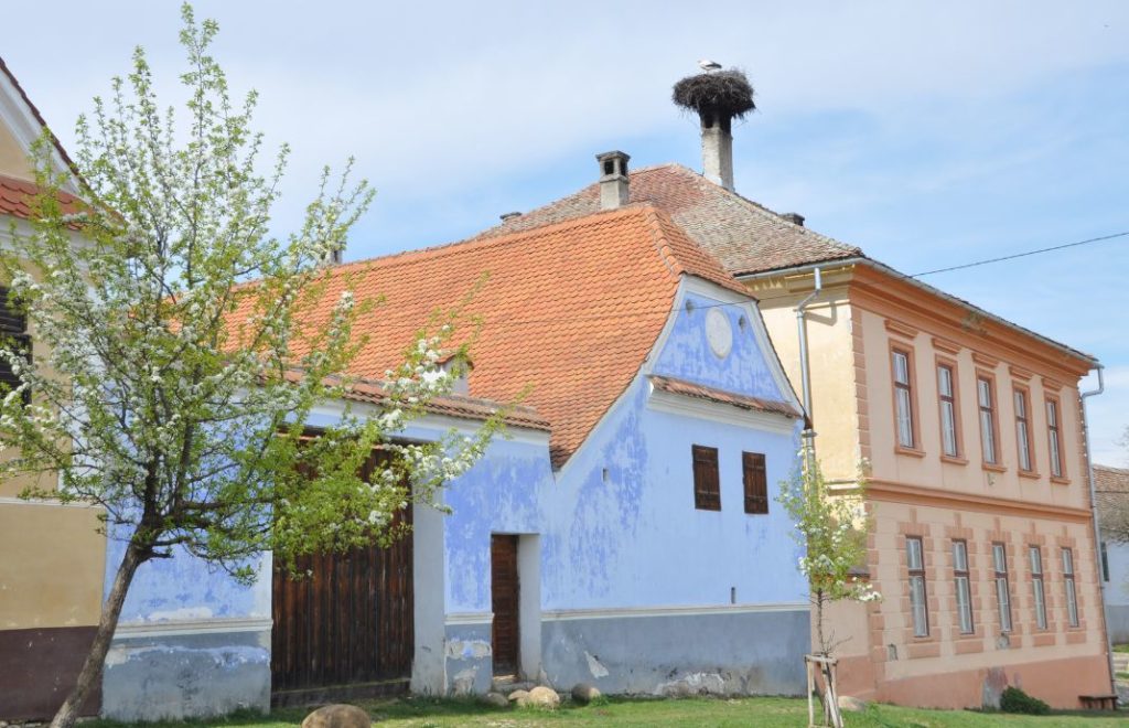 Fargerike hus i Viscri