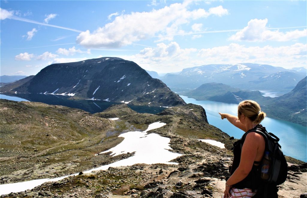 På tur over Besseggen