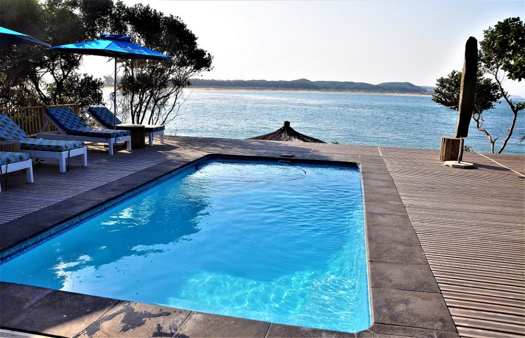 Bassenget på Machangulo Beach Lodge