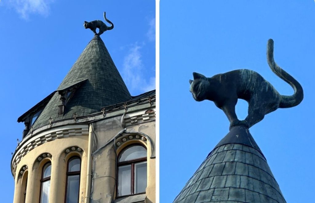 Katten på taket som speider utover Riga